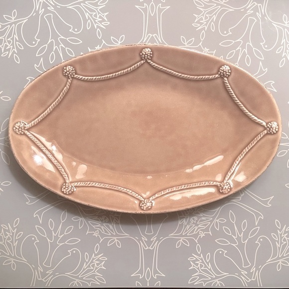 LIKE NEW Juliska Platter Berry & Thread Style - Picture 8 of 8